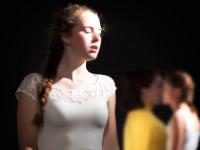 L'été  les élèves de l’option Art Danse et de l’UNSS Danse Présentent “L’ETE“ librement inspiré du texte d’Albert Camus : “La mer au plus près“