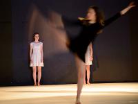 L'été  les élèves de l’option Art Danse et de l’UNSS Danse Présentent “L’ETE“ librement inspiré du texte d’Albert Camus : “La mer au plus près“