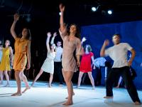 L'été  les élèves de l’option Art Danse et de l’UNSS Danse Présentent “L’ETE“ librement inspiré du texte d’Albert Camus : “La mer au plus près“